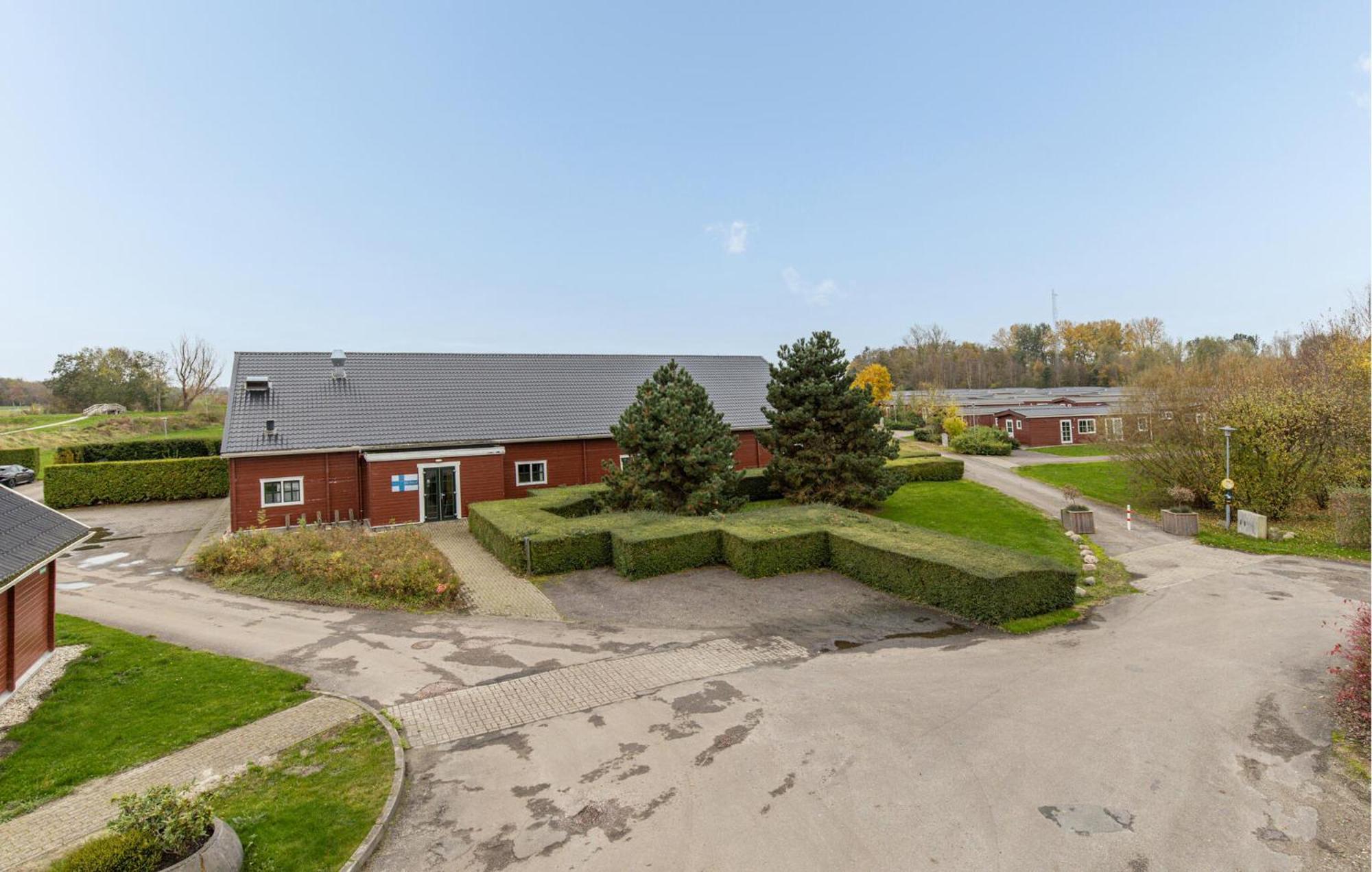 Stunning Home In Wagenborgen With Wifi Exterior photo